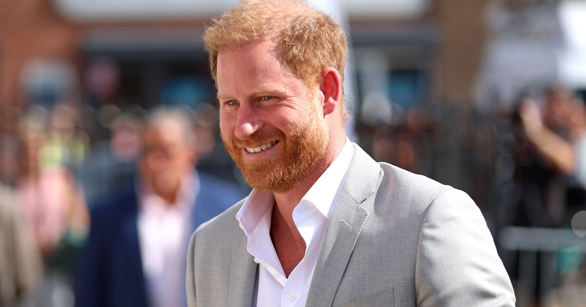 Surprising gift Prince Harry gave King Charles during 'formal' reunion